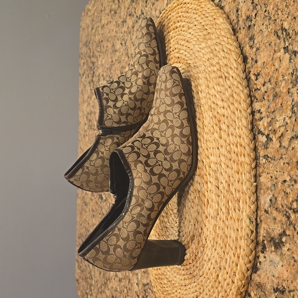 Vintage Coach boots - Picture 3 of 14